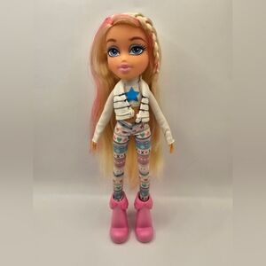 2015 Bratz #SnowKissed Cloe Doll